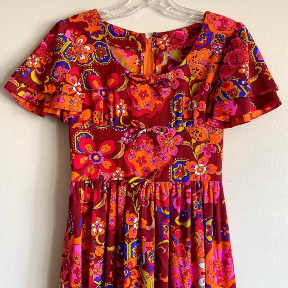 Vintage 1960s/1970s Psychedelic Floral Maxi Dress